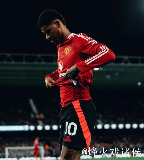 泰勒-亚当斯:老特拉福德独具魅力,挑战曼联令人激动 泰勒-亚当斯:老特拉福德独具魅力,挑战曼联令人激动